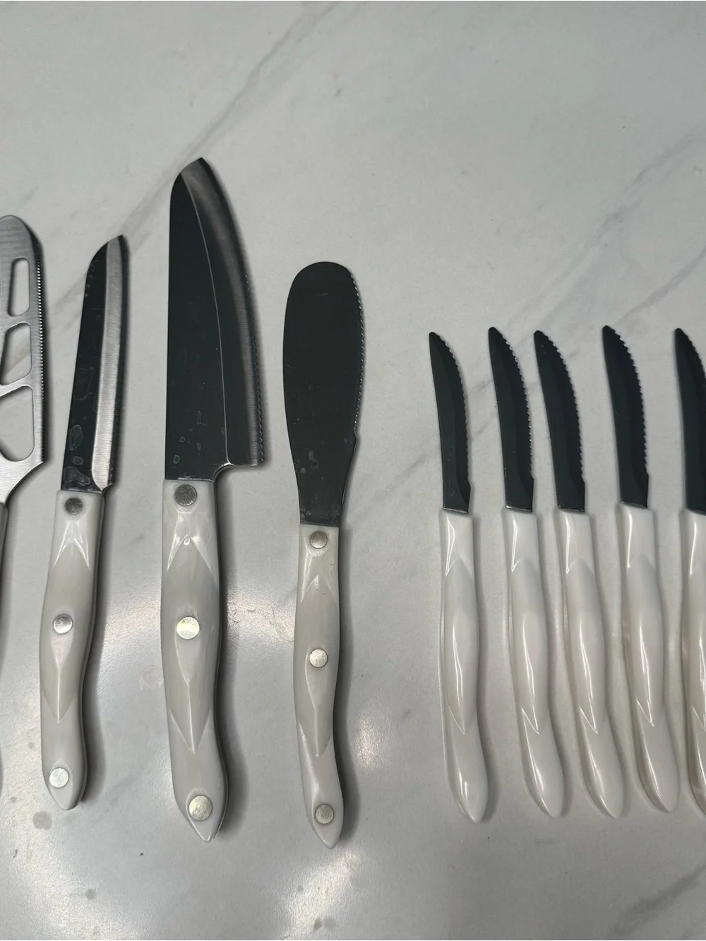 Cutco Pearl White Knife Set 11-Piece Set w/Wooden Block Holder Sharp